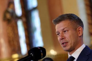 „Priorita budou Benešovy dekrety.“ Magyar dal Ficovi ostrou podmínku, napětí roste
